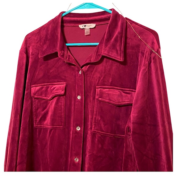 Cable & Gauge Magenta Velvet Button-Up - Picture 5 of 8